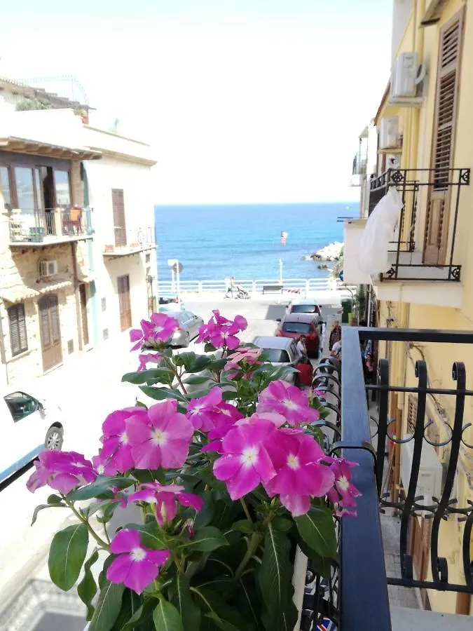 Terra Sinus Beautiful Suite Terrasini 0*,