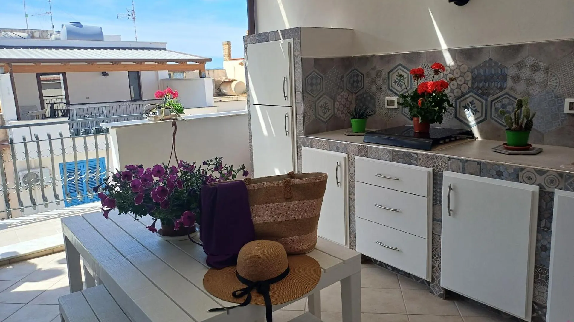 Terra Sinus Beautiful Suite Terrasini 0*,  Olaszország