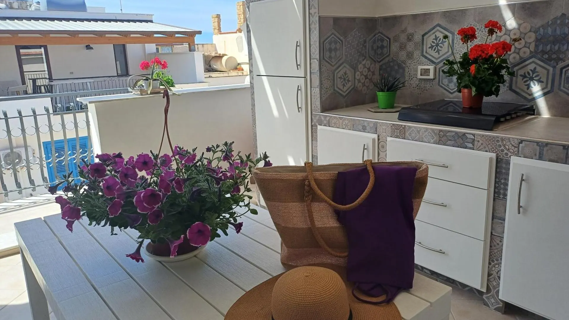 Terra Sinus Beautiful Suite Terrasini 0*,  Olaszország
