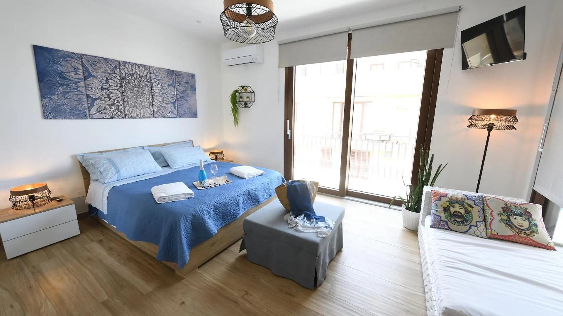 Terra Sinus Beautiful Suite Terrasini 0*,  Olaszország